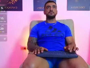 Chaturbate Live Sex Cam of eric_harrison1