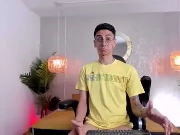 Chaturbate Live Sex Cam of gio_carangi
