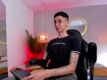Chaturbate Live Porn of gio_carangi