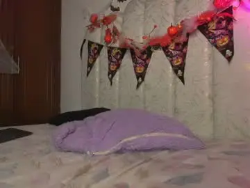 Chaturbate Live Sex Cam of mia_sweetie1