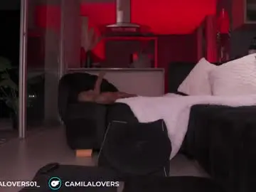 Chaturbate Nude Webcam of camilalovers01