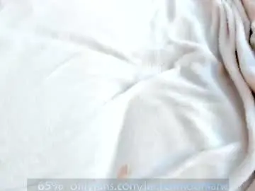 Chaturbate Live Sex Cam of missflowersbloom