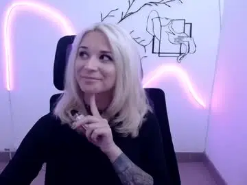 Chaturbate Live Sex Cam of moonsusanna