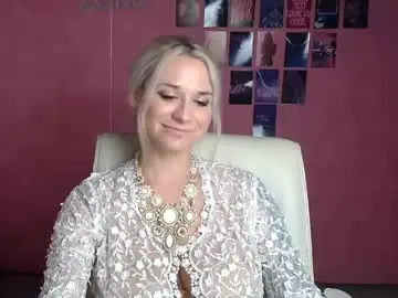 Chaturbate Free Porn Cam of moonsusanna