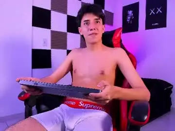 Chaturbate Free Live Porn of alan_boy01