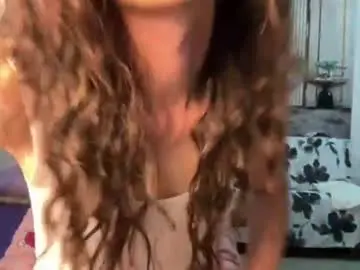 Chaturbate Live Sex Cam of edza25377