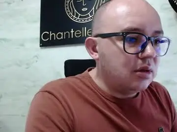 Chaturbate Live Sex of maximo_daddy1
