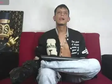 Chaturbate Free Live Porn of andrewcooper1