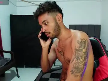 Chaturbate Adult Video Chat of colinlatinbrown