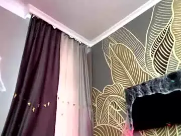 Chaturbate Live Sex Cam of katricetkacik