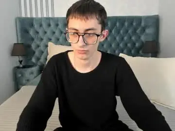 Chaturbate Nude Webcam of ronbevs