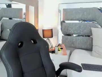 Chaturbate Live Sex of slut_milf_