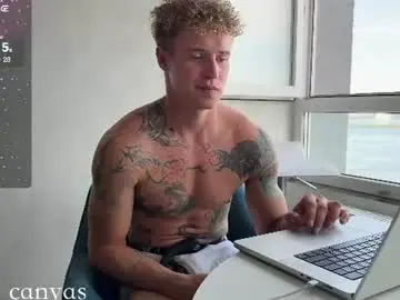 Chaturbate Live Porn of andre_canvas