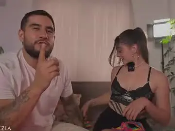 Chaturbate Live Sex of bellapazzia13