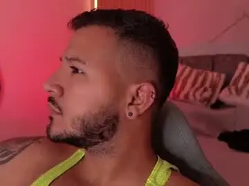 Chaturbate Sex Chat of mr_mikee_