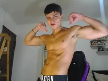 Chaturbate Best live sex cam show of saulomiralles