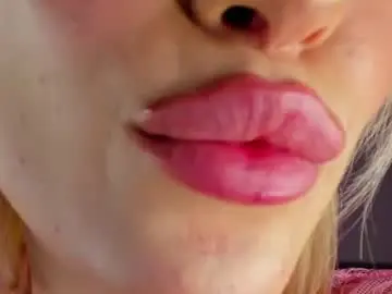 Chaturbate Adult Webcams of valenora1