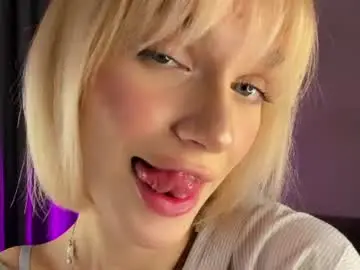 Chaturbate Adult Video Chat of valenora1