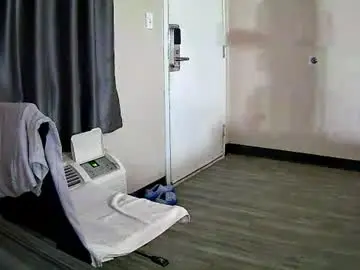 Chaturbate Live Sex Cam of muffdiver718