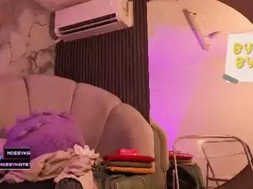 Chaturbate Live Sex Cam of katemoss70