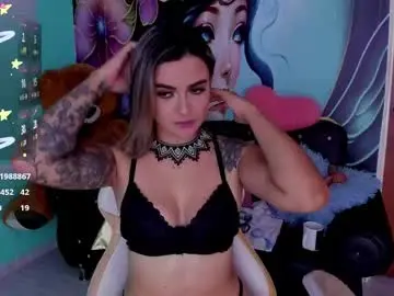 Chaturbate Live Sex Cam of mia_bigtits_17