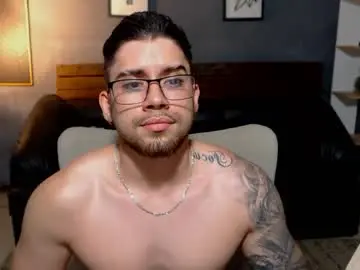 Chaturbate Live Sex Cam of mike_montoya