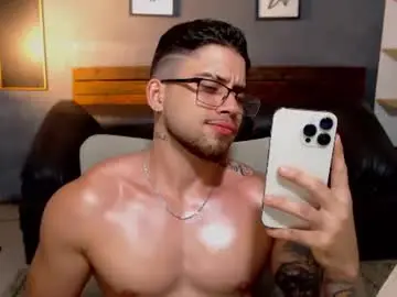Chaturbate Adult Webcam of mike_montoya