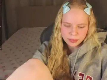 Chaturbate Free Porn Cam of sweeeet_angell