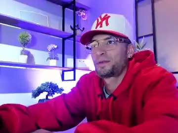 Chaturbate Live Sex Cam of drakeneumann