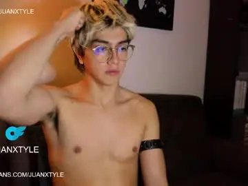 Chaturbate Free Porn Cam of juancamroom