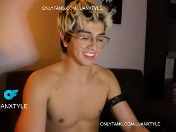 Chaturbate Live Porn of juancamroom