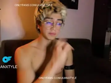 Chaturbate Live Sex of juancamroom