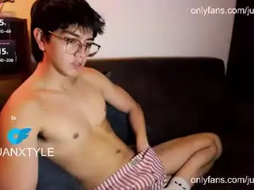 Chaturbate Live Sex of juancamroom