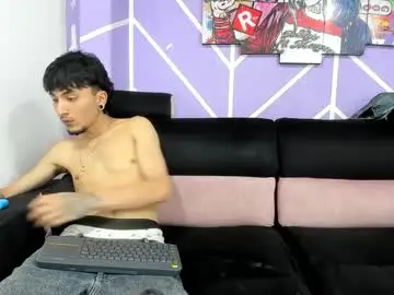 Chaturbate Free Porn Cam of mavisss333