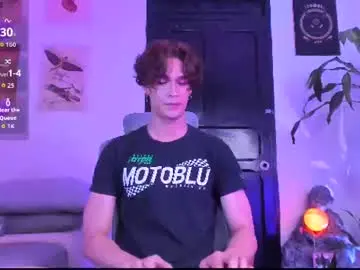 Chaturbate Live Sex Cam of black_skull22