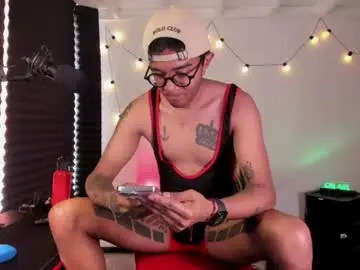 Chaturbate Nude Webcam of sam_thompson_z