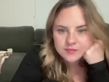 Chaturbate Free Porn Cam of tigoldbitties11