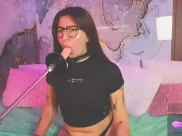 Chaturbate Adult Webcam of alice_cute77