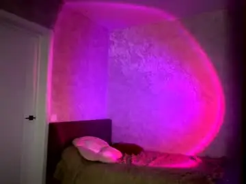 Chaturbate Live Sex Cam of laurelimaino