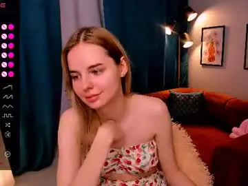 Chaturbate Nude Webcam of lillian_shine