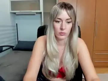 Chaturbate Live Porn of yullisweetyy