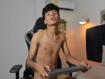 Chaturbate Nude Webcam of jacob_cum23