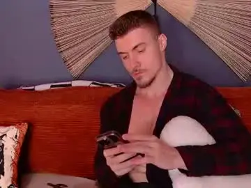 Chaturbate Live Sex Cam of eddieds