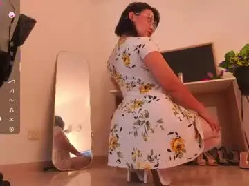 Chaturbate Best live sex cam show of laura_zans_
