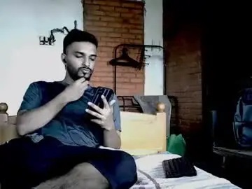 Chaturbate Live Sex of spicybuoy