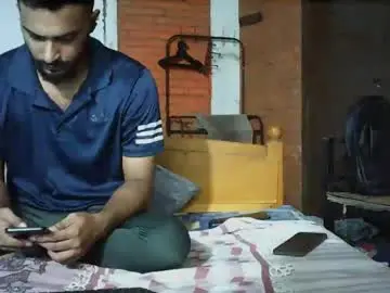 Chaturbate Live Porn of spicybuoy