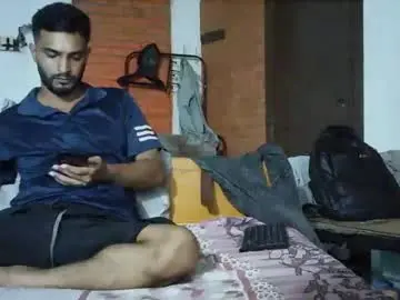 Chaturbate Live Sex Cam of spicybuoy