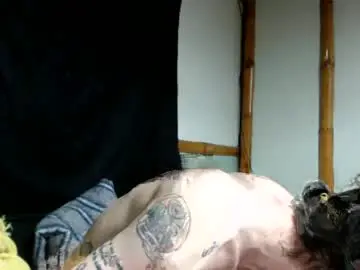 Chaturbate Watch Live Sex Cams of miahells