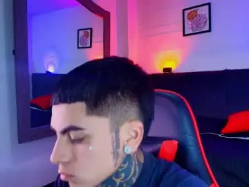 Chaturbate Live Sex Cam of adamswalkerr_