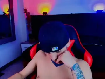 Chaturbate Best live sex cam show of adamswalkerr_